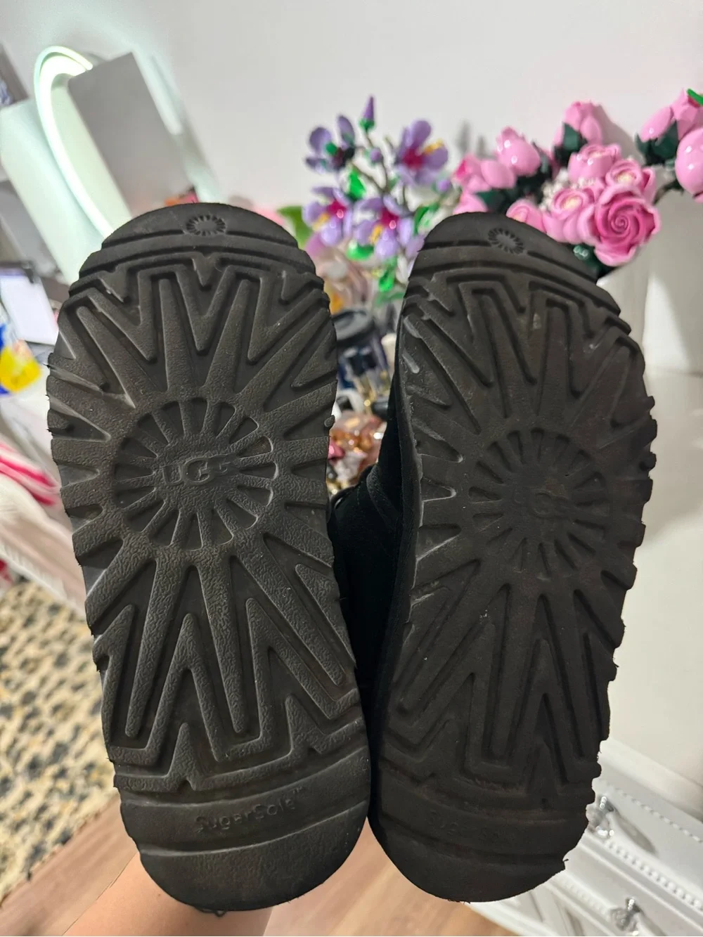 UGG Neumel boots in Black